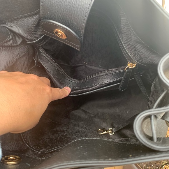 Black Michael Kors Hamilton purse ( factory bag) - Picture 8 of 8